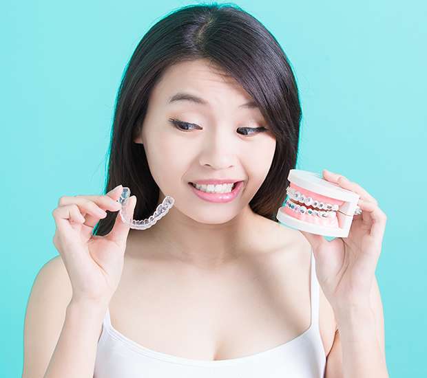 Philadelphia Invisalign vs Traditional Braces